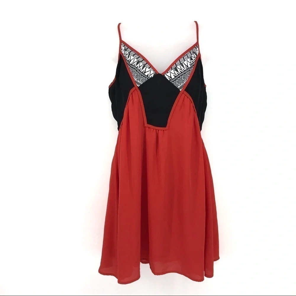 TCEC Color Block‎ Red Mini Dress - Picture 2 of 9